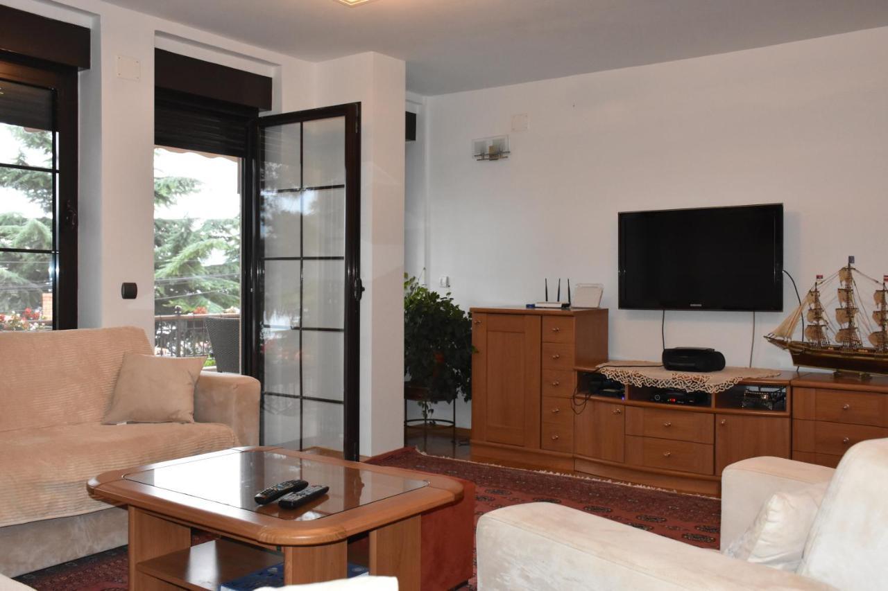 Bache Apartments โอครีด ภายนอก รูปภาพ